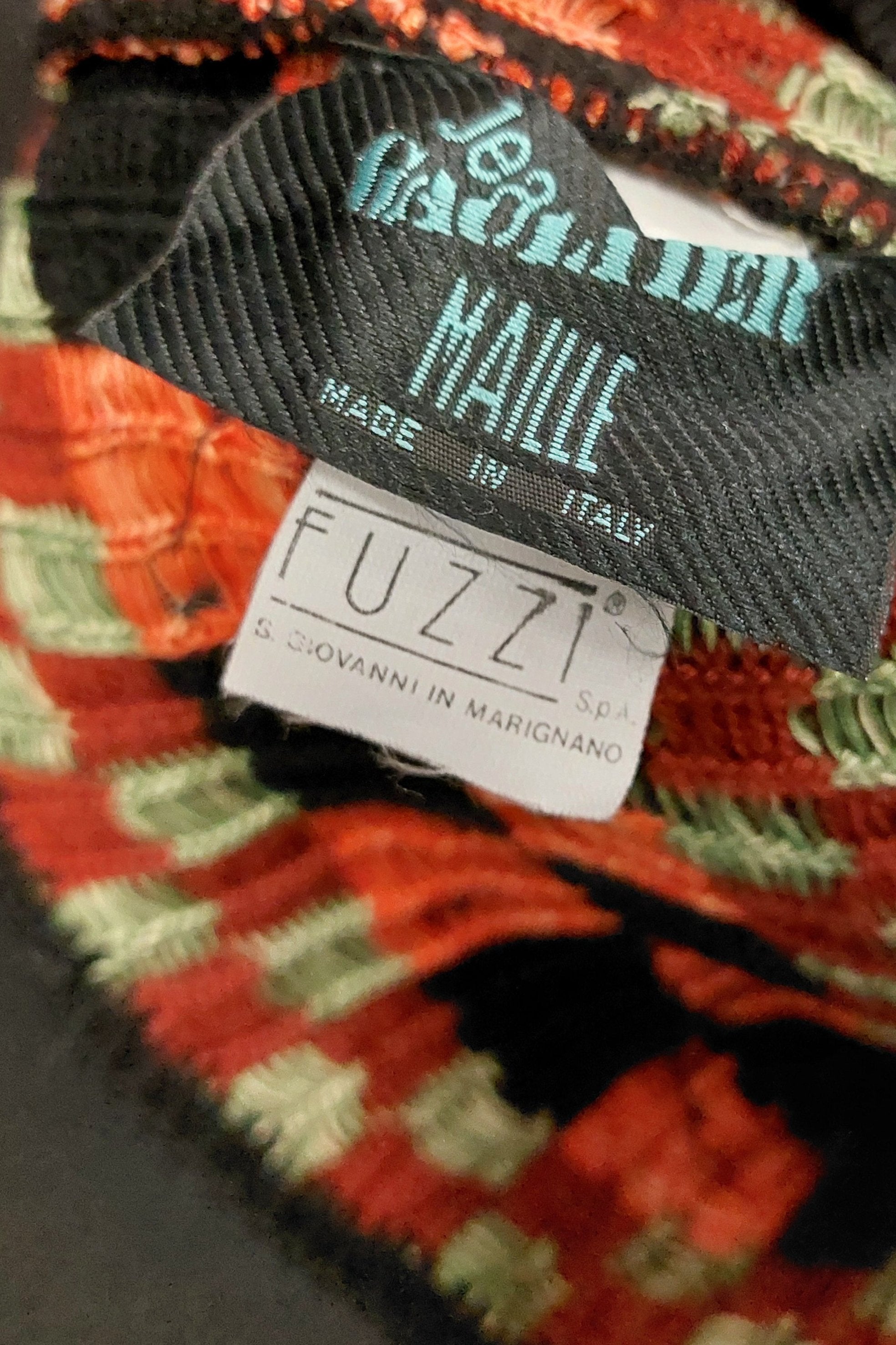 Vintage Woman Beanie with Bold Design - Autumn/Winter 1990