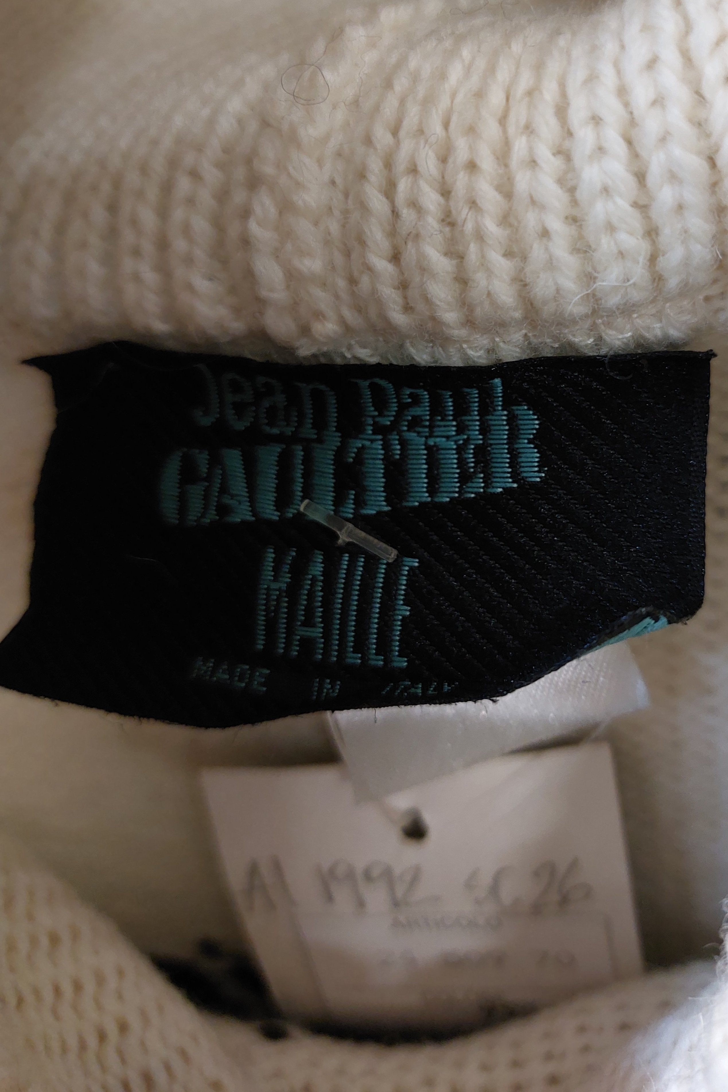 Vintage Woman Black and White Poncho - Autumn/Winter 1992