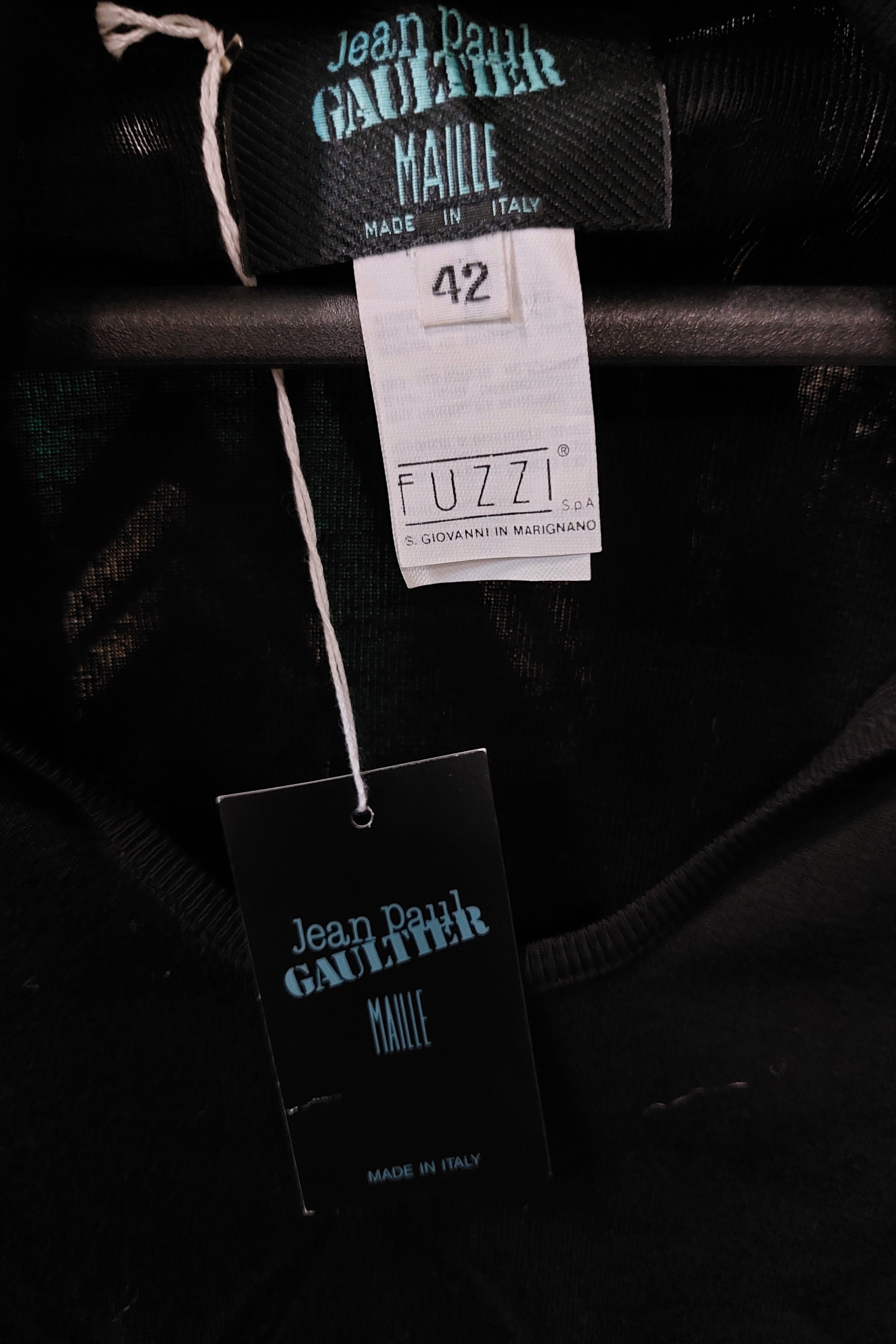 Vintage Woman Black Cotton Crop Top - Spring/Summer 1992