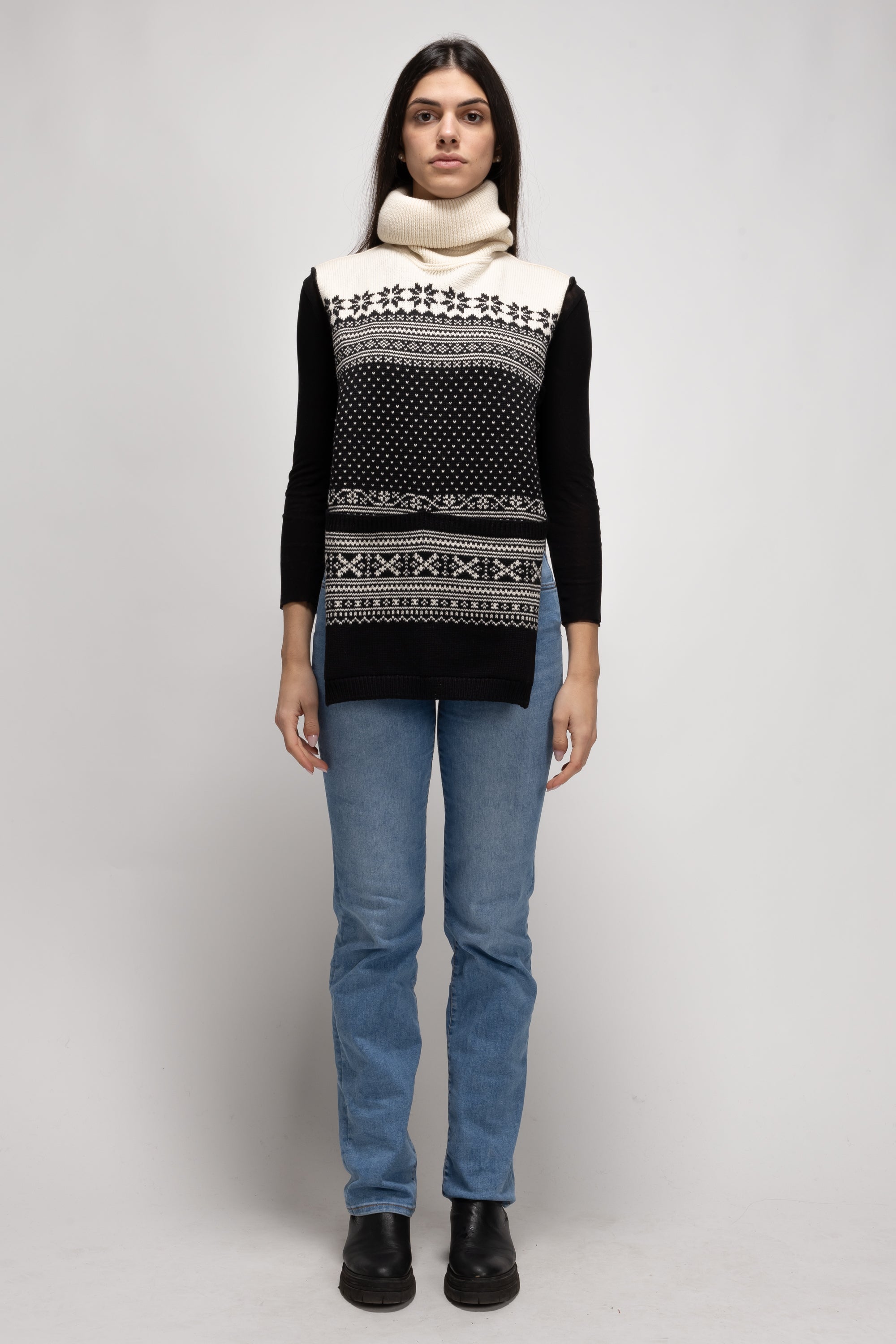 Vintage Woman Black and White Poncho - Autumn/Winter 1992