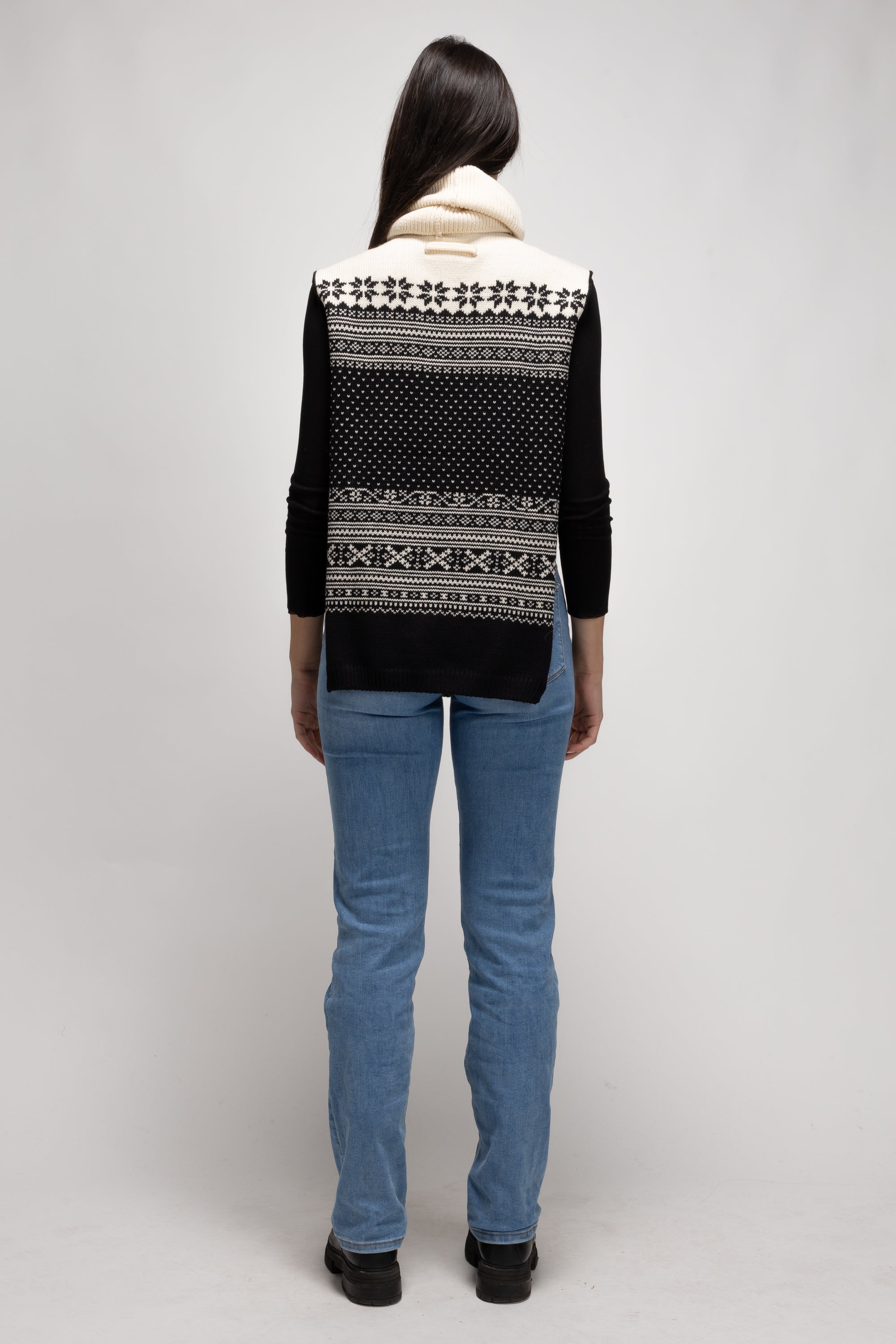 Vintage Woman Black and White Poncho - Autumn/Winter 1992