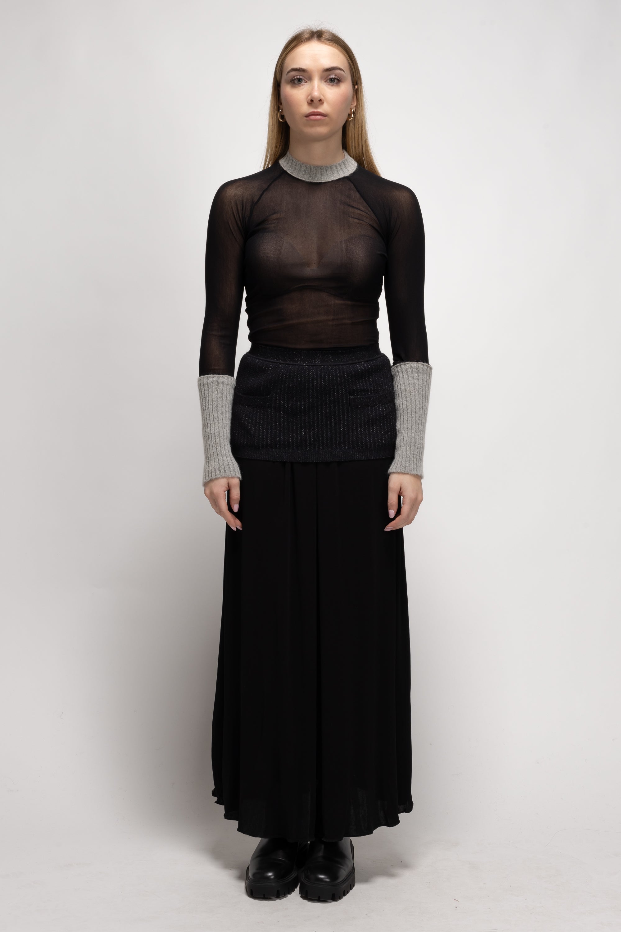 Vintage Woman Black Knit and Tulle Skirt - Autumn/Winter 1993