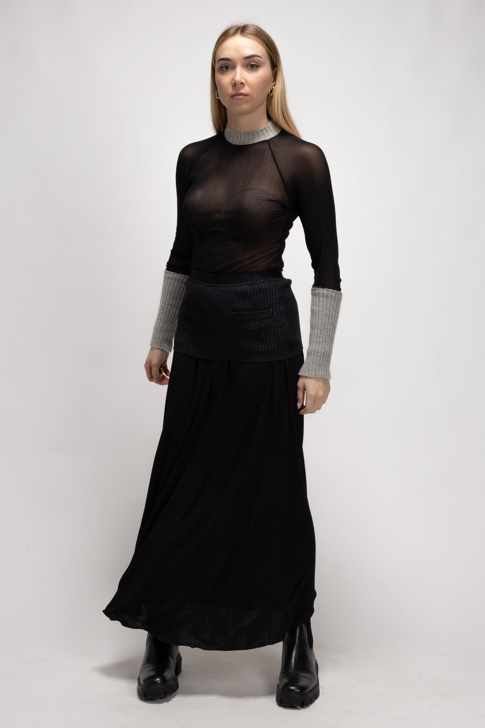 Vintage Woman Black Knit and Tulle Skirt - Autumn/Winter 1993